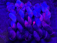 Load image into Gallery viewer, Grape Squishy (dk)