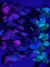 Load image into Gallery viewer, Dye Therapy (dk)