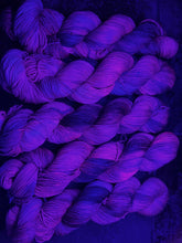 Load image into Gallery viewer, Pink Skies 2026 (sport)