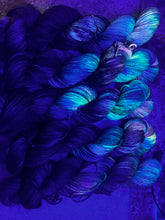 Load image into Gallery viewer, Space Kitty (dk)