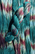 Load image into Gallery viewer, Scuba (worsted)
