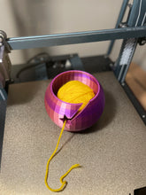Load image into Gallery viewer, Color shift 1 star yarn bowl
