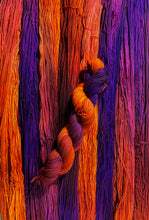 Load image into Gallery viewer, Sunflare (fingering)
