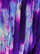 Load image into Gallery viewer, Grape Squishy (dk)
