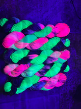 Load image into Gallery viewer, Dragons Bite (sport)
