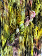 Load image into Gallery viewer, Honey Blossoms (sport)
