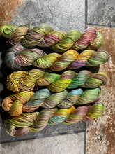 Load image into Gallery viewer, Sherbert Drips (bamboo)
