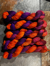 Load image into Gallery viewer, Sunflare (fingering)
