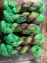 Load image into Gallery viewer, Dragon Fruit (cotton/bamboo)
