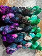 Load image into Gallery viewer, Dye Therapy (dk)
