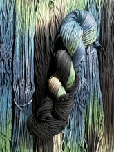 Load image into Gallery viewer, Aqueous Transition (cotton/bamboo)
