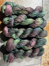 Load image into Gallery viewer, Scholarly Assistant (cotton/bamboo)
