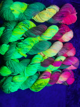 Load image into Gallery viewer, Drink Umbrella (dk)

