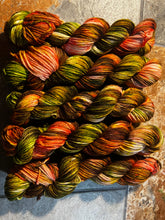 Load image into Gallery viewer, Antique Autumn (worsted)
