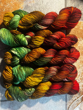 Load image into Gallery viewer, Seasons Greetings (worsted)
