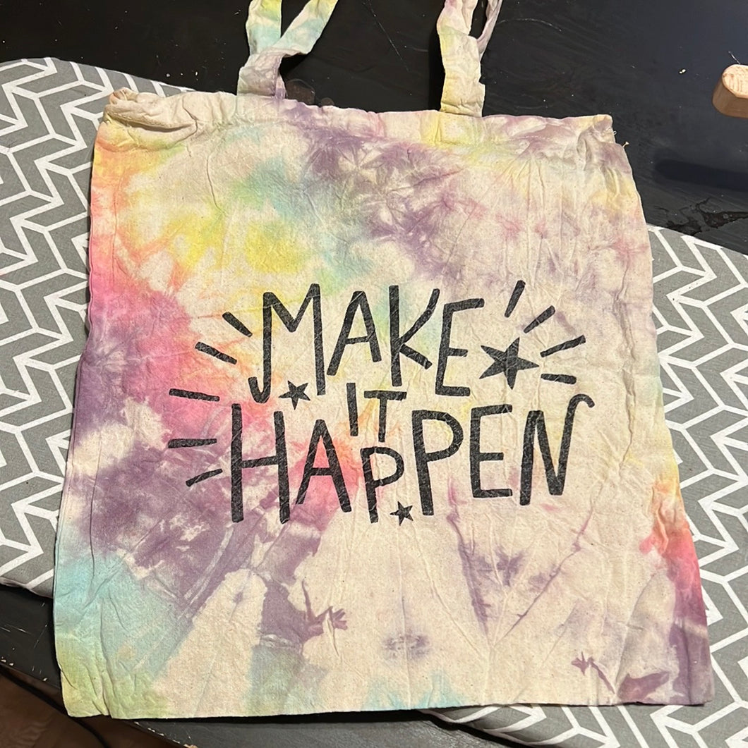 Dyed tote bags